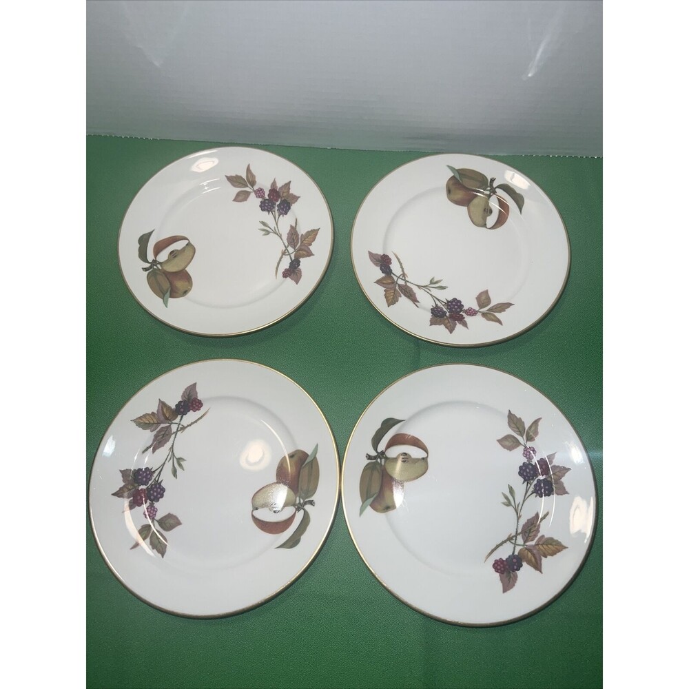 Vintage‎ Royal Worcester EVESHAM GOLD 6.5" Bread & Butter Plates (Set of 4)